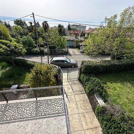 Apartment Pepi Lovran Bagian luar foto