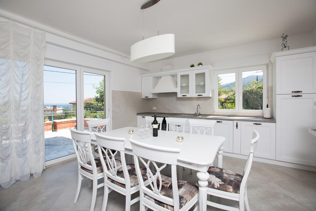 Apartment Pepi Lovran Bagian luar foto