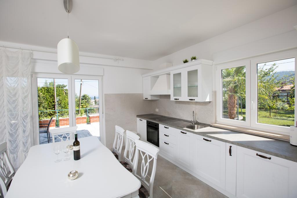 Apartment Pepi Lovran Bagian luar foto